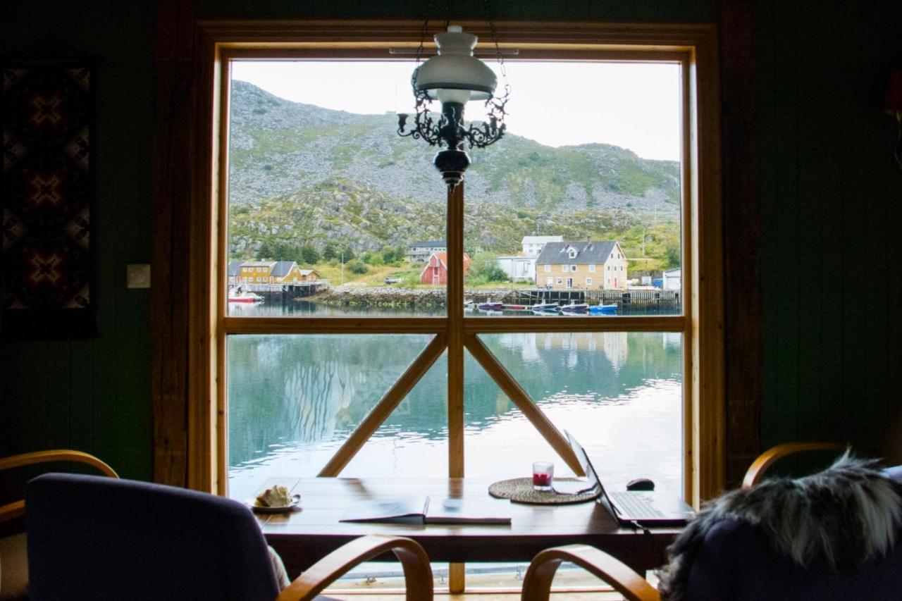 Heimbrygga Restaurant & Accommodation Skrova Экстерьер фото