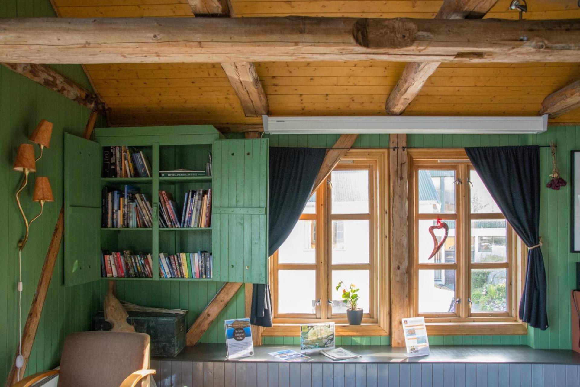Heimbrygga Restaurant & Accommodation Skrova Экстерьер фото