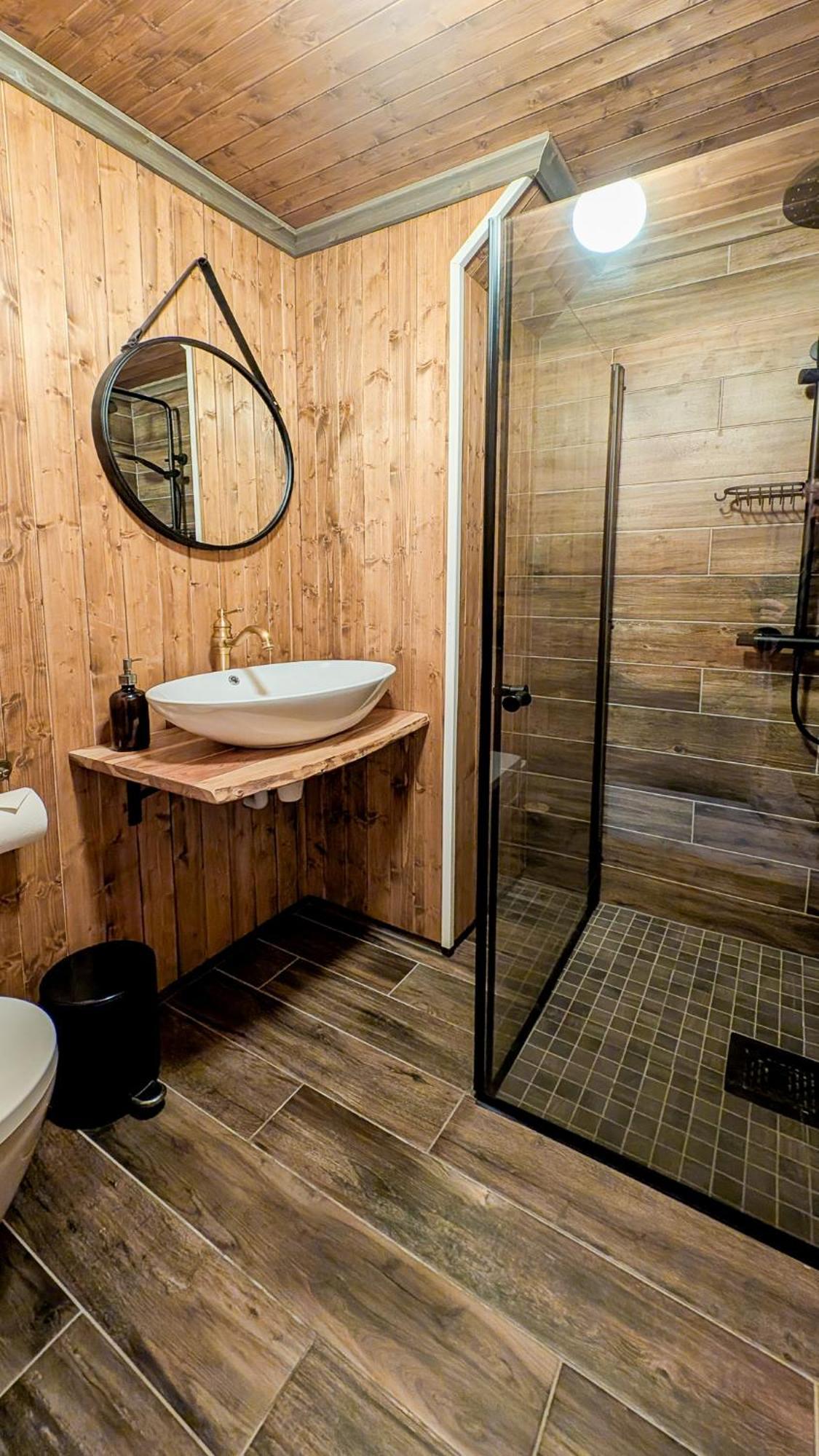 Heimbrygga Restaurant & Accommodation Skrova Экстерьер фото